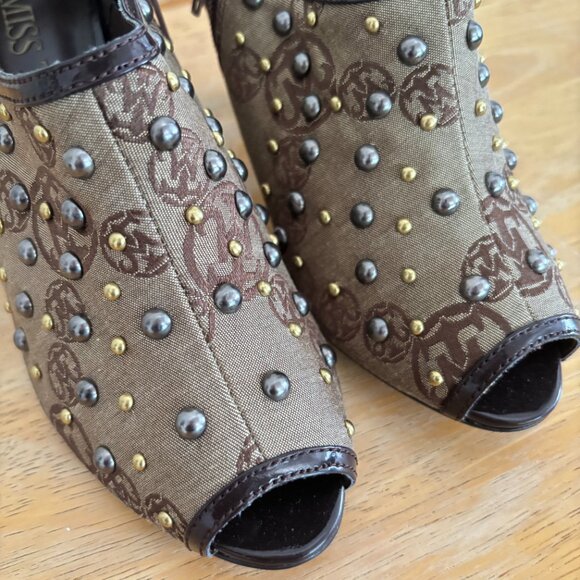 Miss Tina Tan Brown Studded Peep Toe Ankle Booties 6.5 - Picture 3 of 8